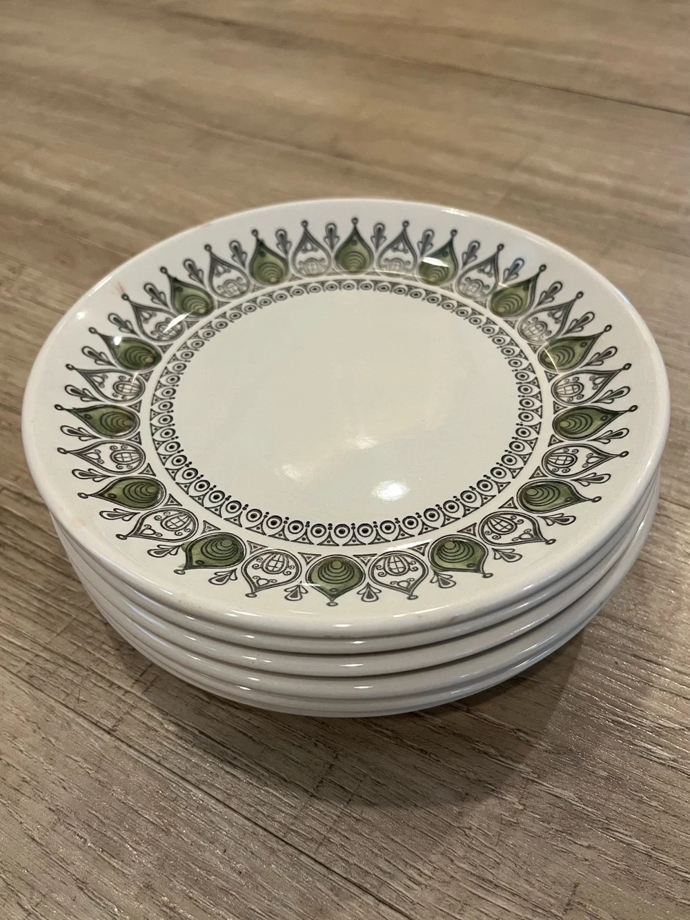 Vintage Biltons BIL48 ironstone 6.5” plates from Staffordshire set of 6